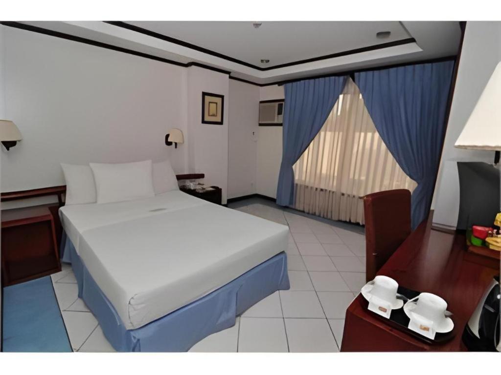 Soledad Suites Panglao Exterior foto